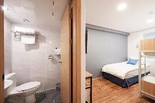 Mama Guesthouse Haeundae Пусан